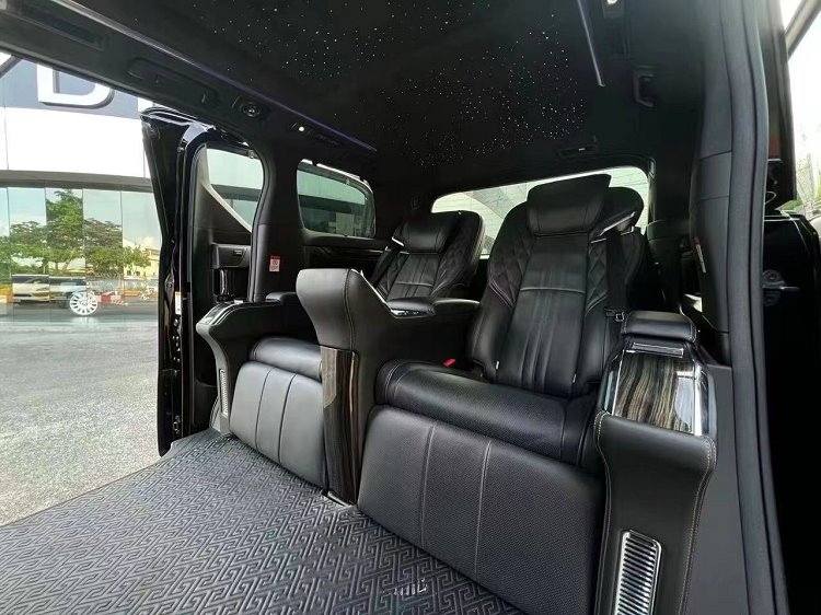 Bejgħ sħun Disinn Ġdid Fancy Daqs Oriġinali Armar Car Tv Irfigħ Partition Għall Vannijiet Lussu Coach Minibus Car
